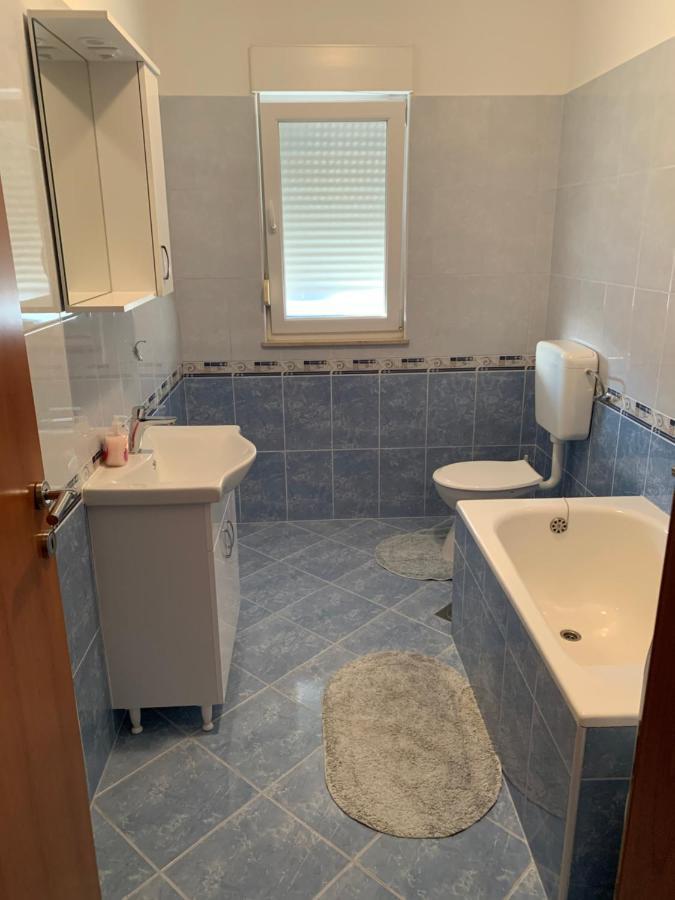 Lena Apartman *